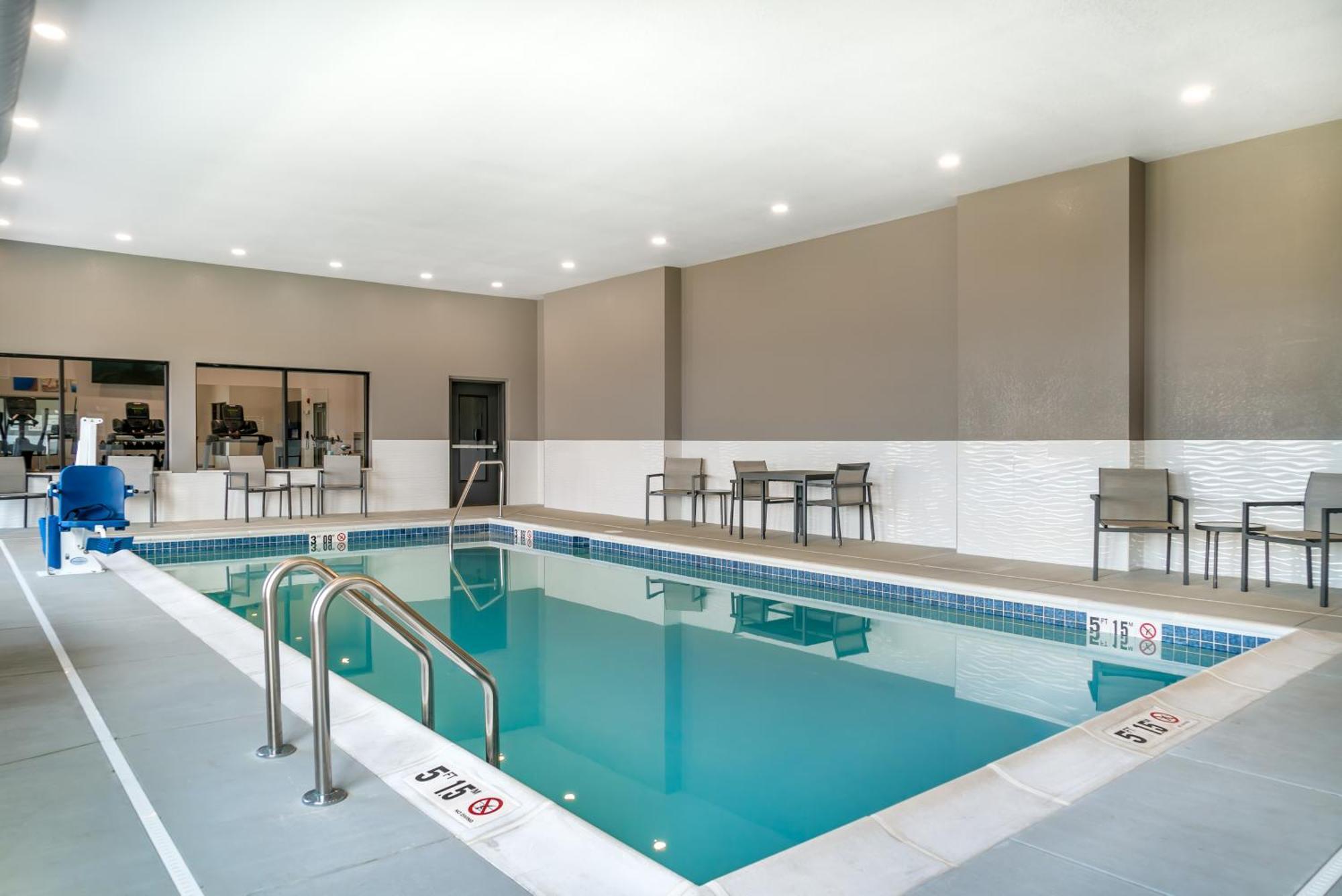 Comfort Inn & Suites Adrian Екстериор снимка
